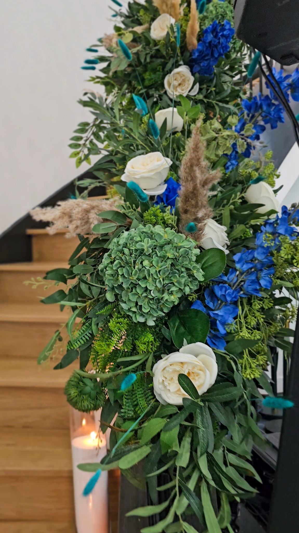 Blue Botanical Floral Design by Gigi Backdrops