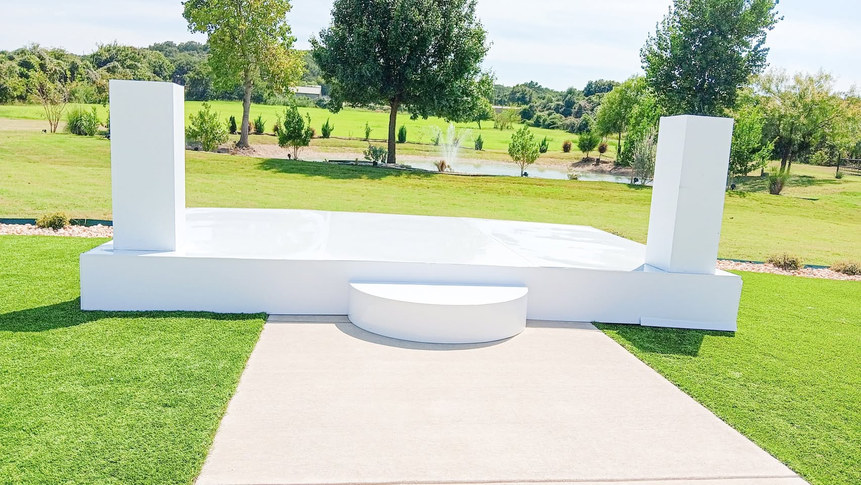 Outdoor Ceremony Stage by Gigi Backdrops